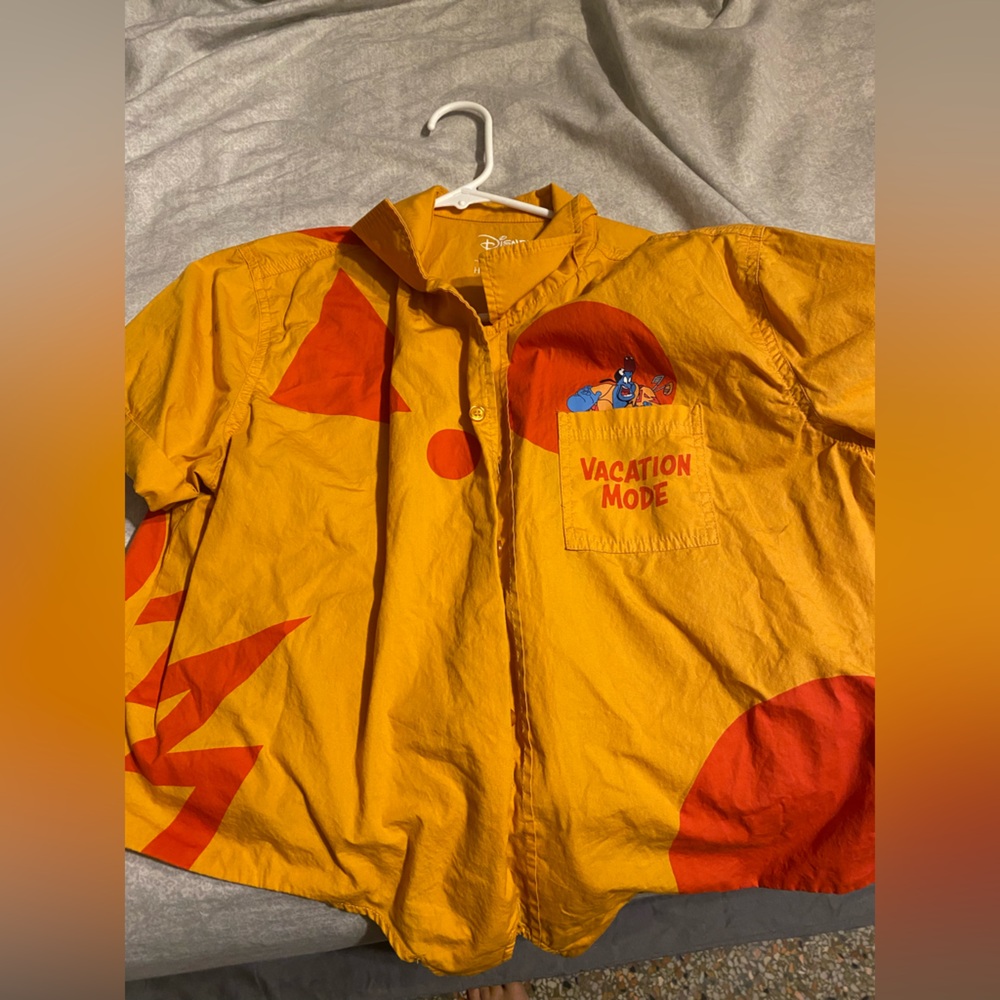 Women’s large tie Disney shirt